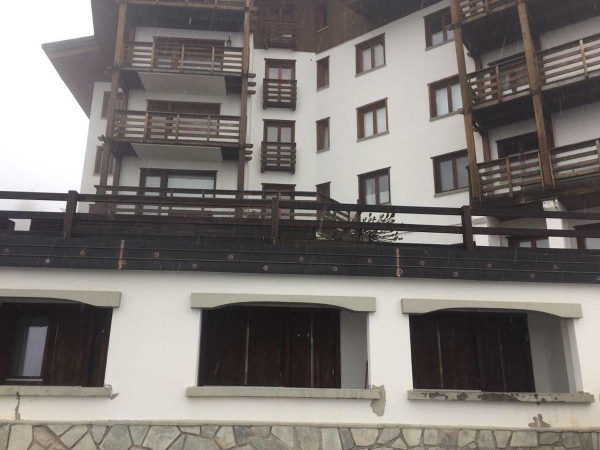 Royal Apartment Sestriere Exterior photo