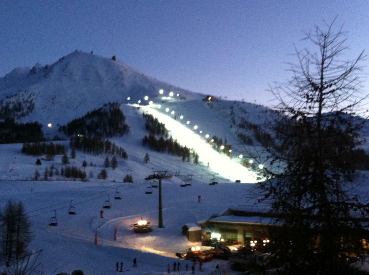 Royal Apartment Sestriere Exterior photo