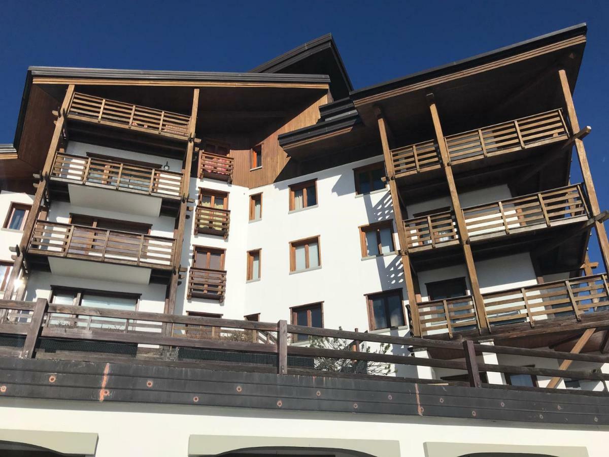 Royal Apartment Sestriere Exterior photo