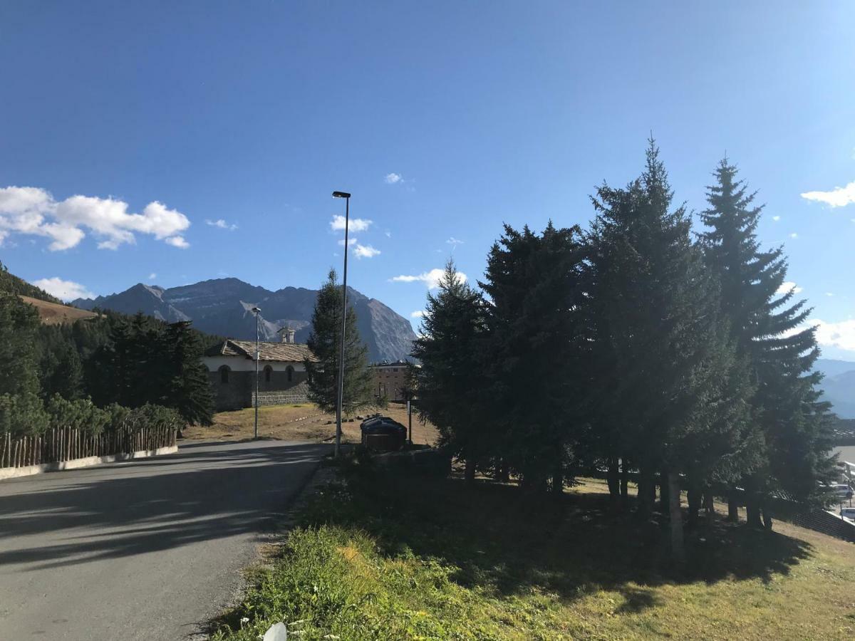 Royal Apartment Sestriere Exterior photo